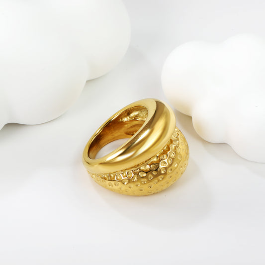Anillo Textura Martillada | Bañado en Oro 18K