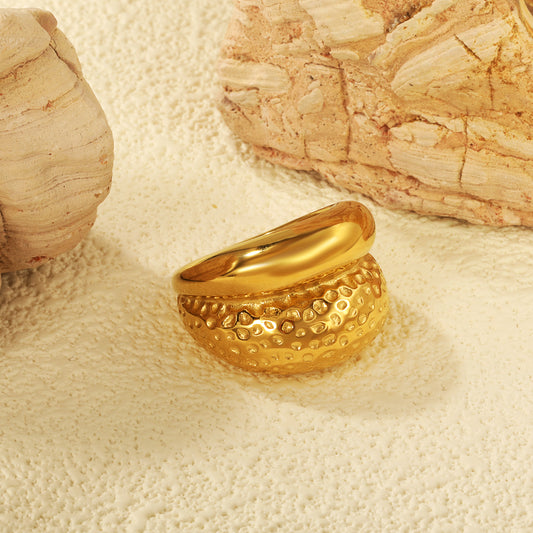 Anillo Textura Martillada | Bañado en Oro 18K
