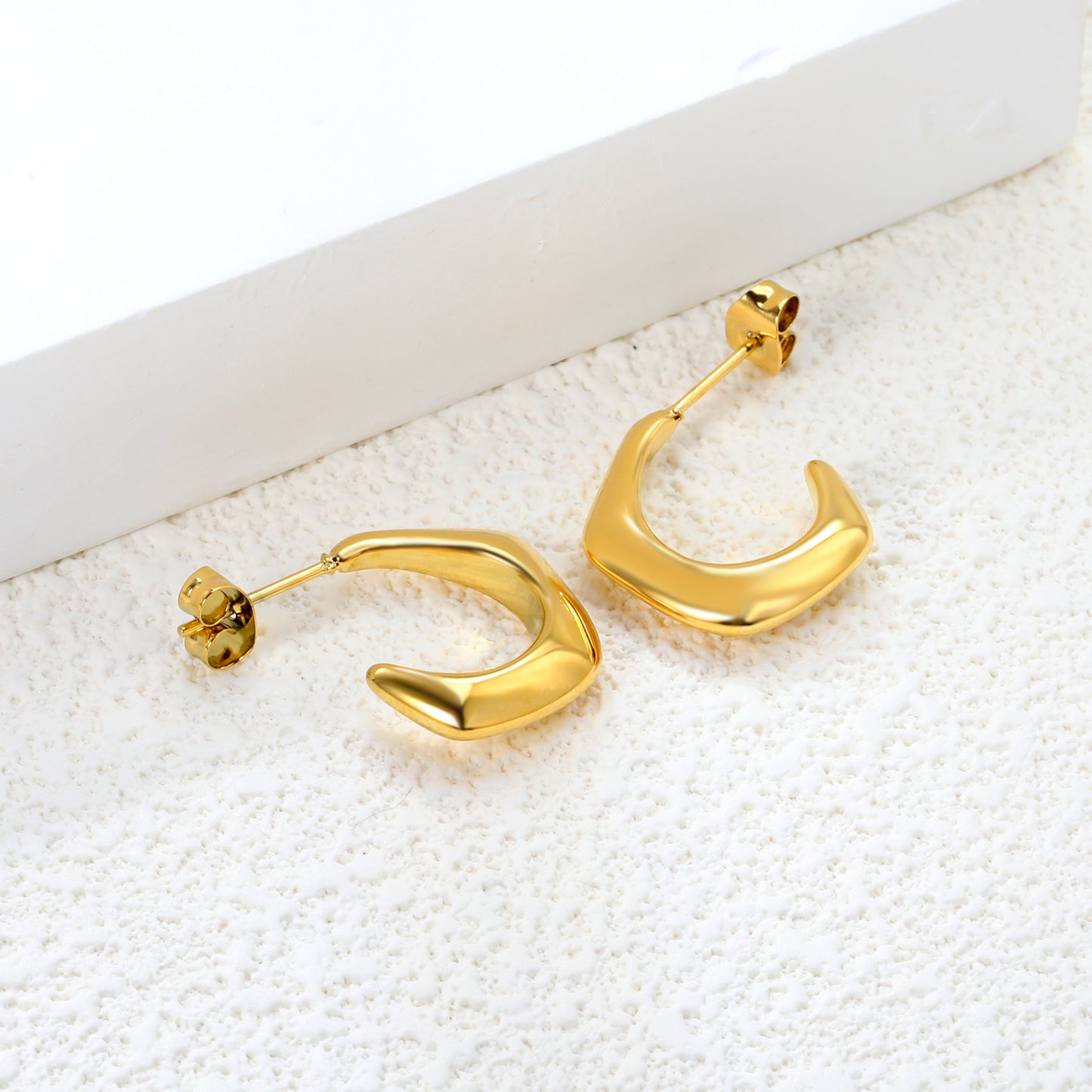 Pendientes Dorados Abstractos | Bañado en Oro 18K