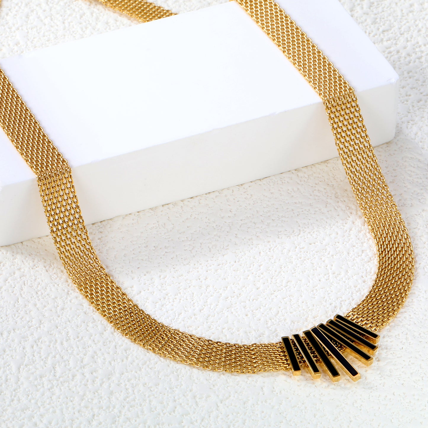 Collar Dorado "Rayos de Poder" | Bañado en Oro 18K