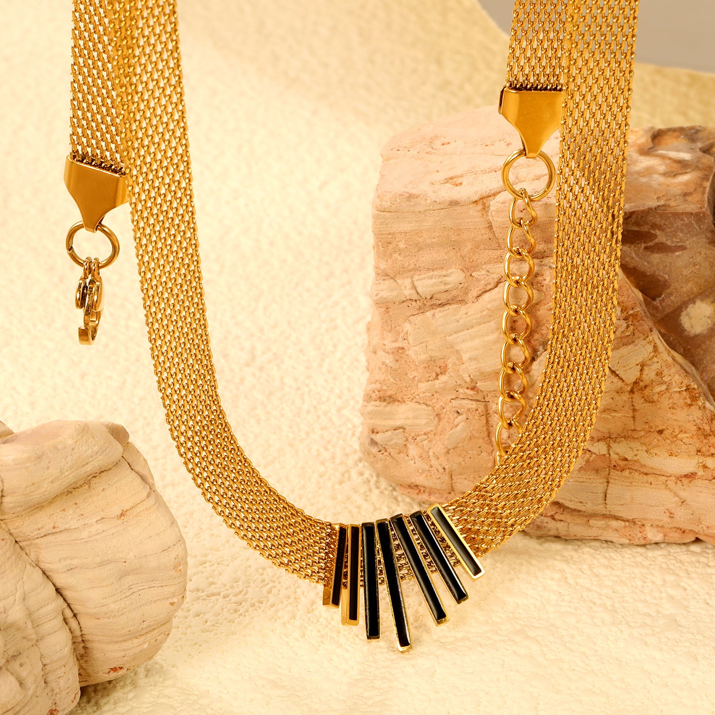 Collar Dorado "Rayos de Poder" | Bañado en Oro 18K